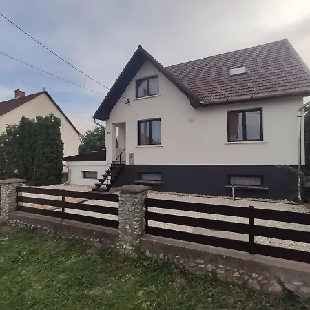 Πανσιόν Artemis Vendeghaz *