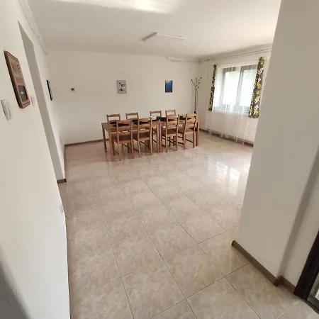 Πανσιόν Artemis Vendeghaz *